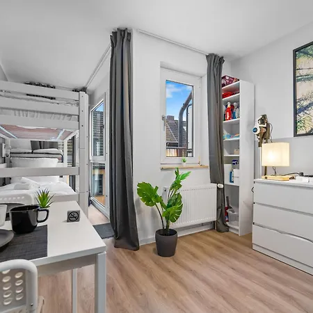 Daire Messe, Monteure, Budget - Einfache Komfortable 2 Personen *