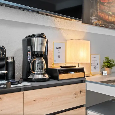 Federnest living Messe Monteure Budget einfache komfortable 2 Personen Vollausstattung WLAN TV 55 Zoll Netflix Hochwertige Küche und Bad Duisburg