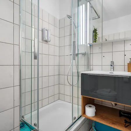 Messe, Monteure, Budget - Einfache Komfortable 2 Personen Апартаменты