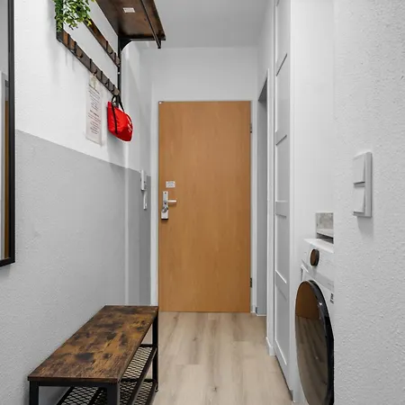 Daire Messe, Monteure, Budget - Einfache Komfortable 2 Personen *