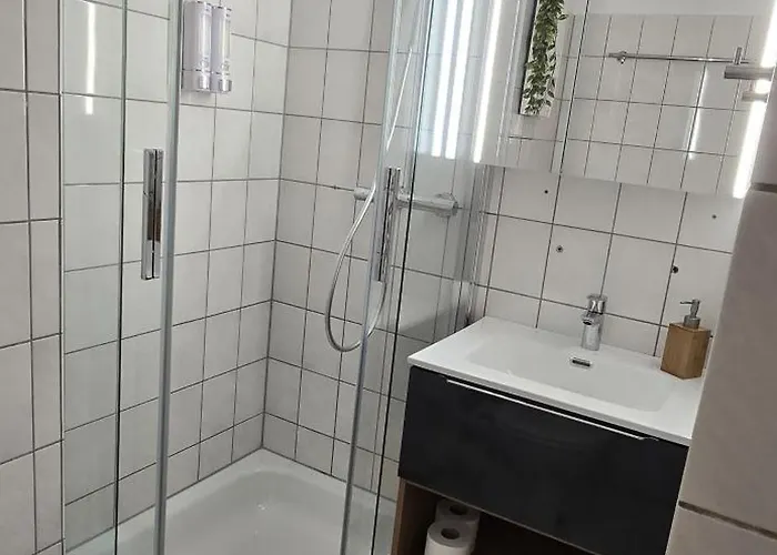 Messe, Monteure, Budget - Einfache Komfortable 2 Personen 公寓